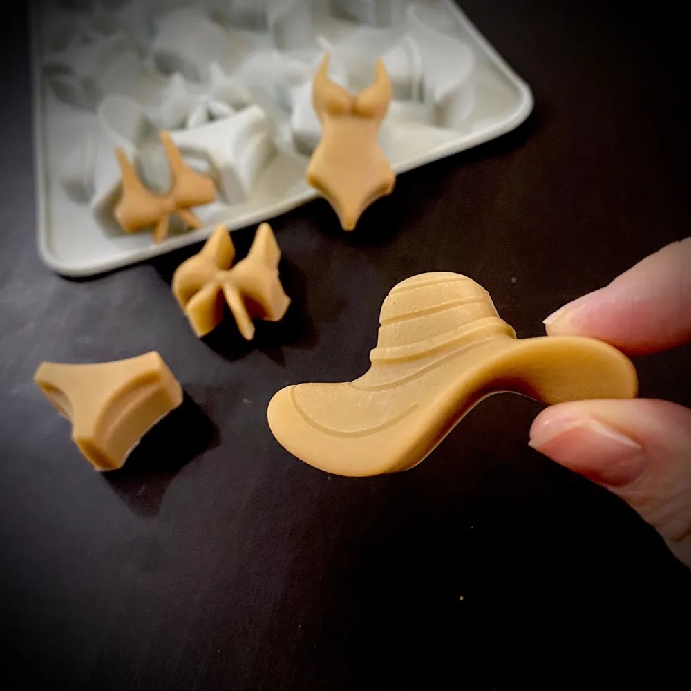 A Summer-Themed Beach Bikini M - Resin Craft Material 评论和价格